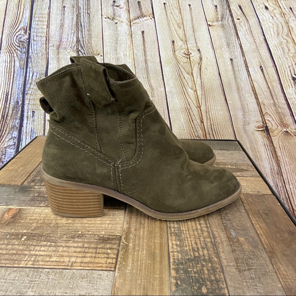 Olive green booties Merona size 6.5 - Picture 3 of 7